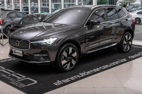 VOLVO XC60 2024