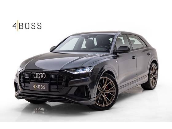AUDI Q8 2023