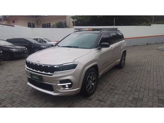JEEP COMMANDER 2023