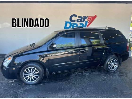 KIA CARNIVAL 2013