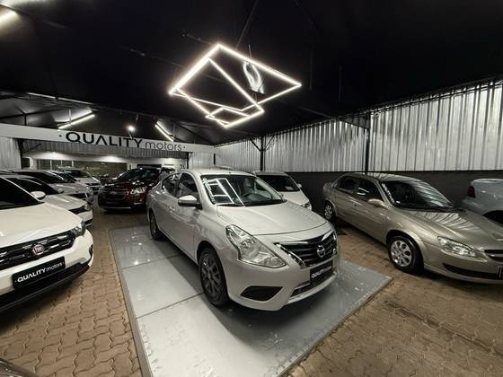 NISSAN VERSA 2017