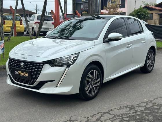 PEUGEOT 208 2021