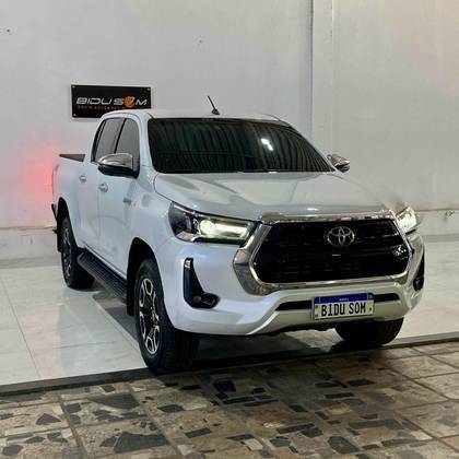 TOYOTA HILUX 2024
