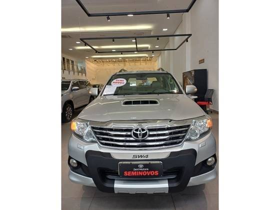 TOYOTA HILUX 2013