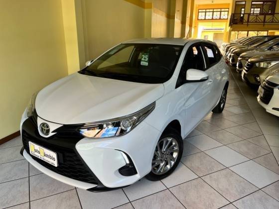 TOYOTA YARIS 2025