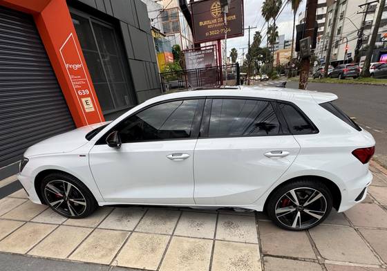 AUDI A3 2024