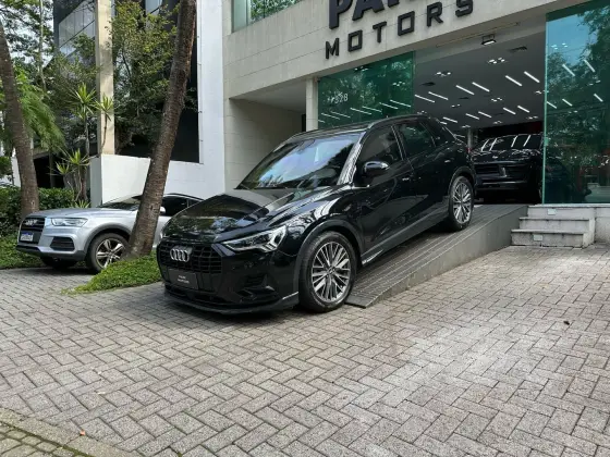 AUDI Q3 2021