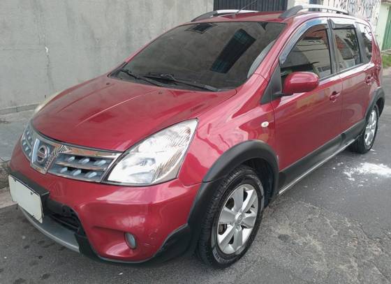 NISSAN LIVINA 2014
