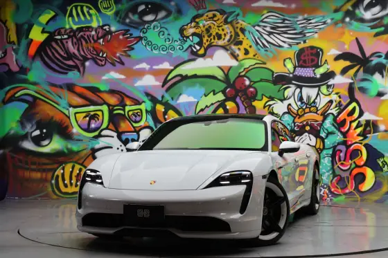 PORSCHE TAYCAN 2021