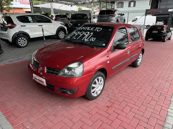 RENAULT CLIO 2011