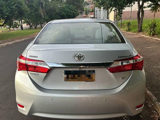 TOYOTA COROLLA 2017