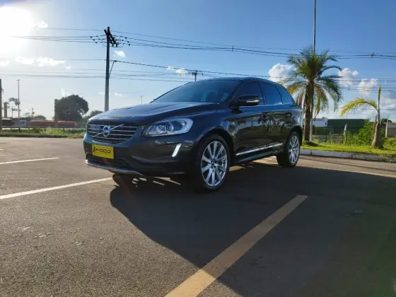 VOLVO XC60 2017
