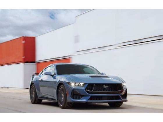 FORD MUSTANG 2024