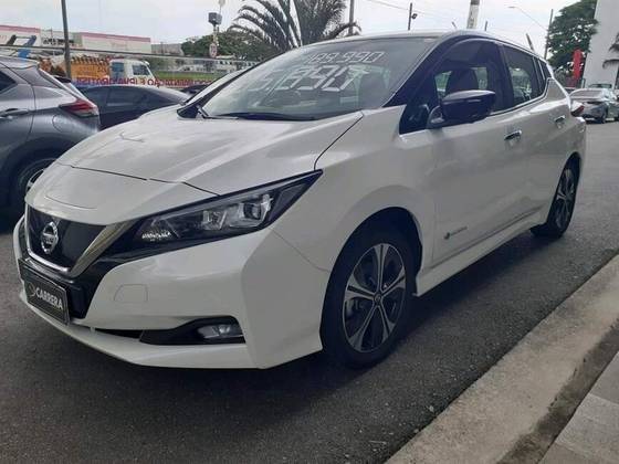 NISSAN LEAF 2022