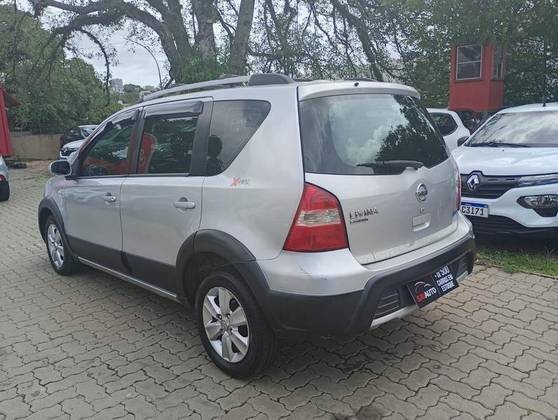 NISSAN LIVINA 2014