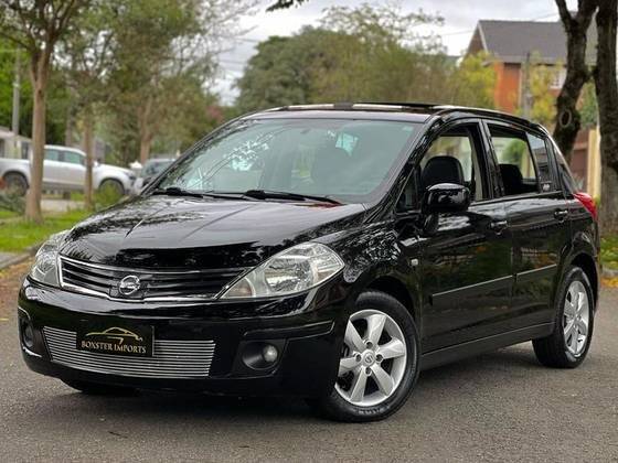 NISSAN TIIDA 2011