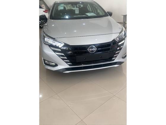 NISSAN VERSA 2024