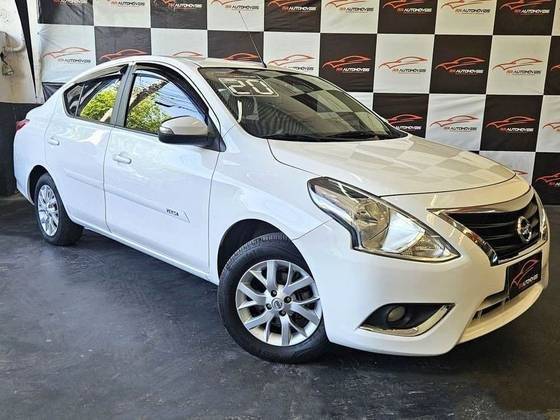 NISSAN VERSA 2020