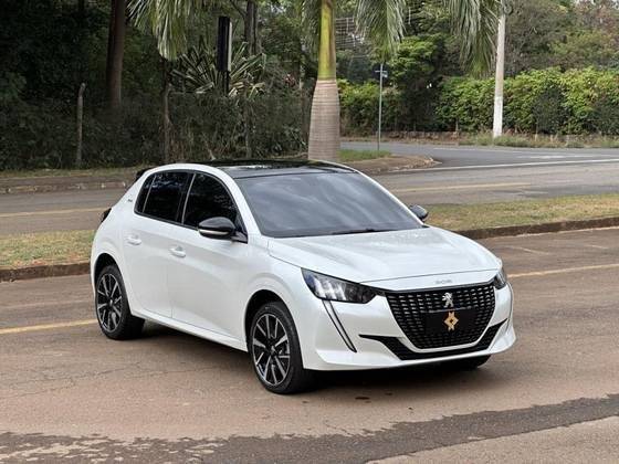 PEUGEOT 208 2024