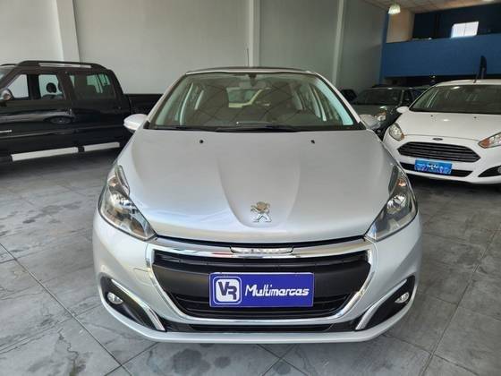 PEUGEOT 208 2017