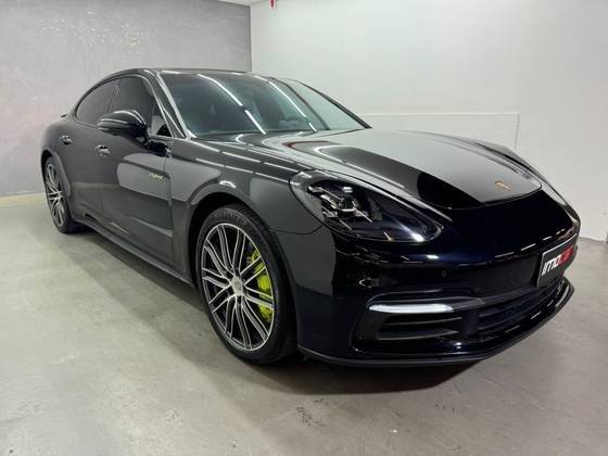 PORSCHE PANAMERA 2020