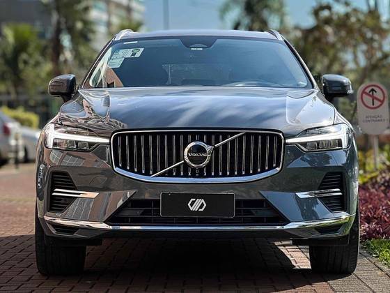 VOLVO XC60 2022