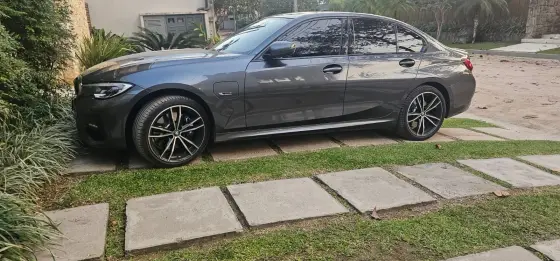 BMW 330e 2022