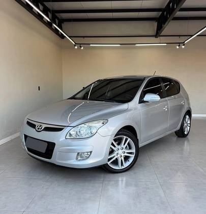 HYUNDAI I30 2011