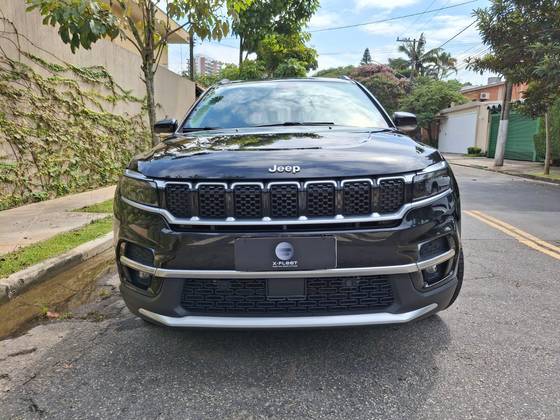 JEEP COMMANDER 2023