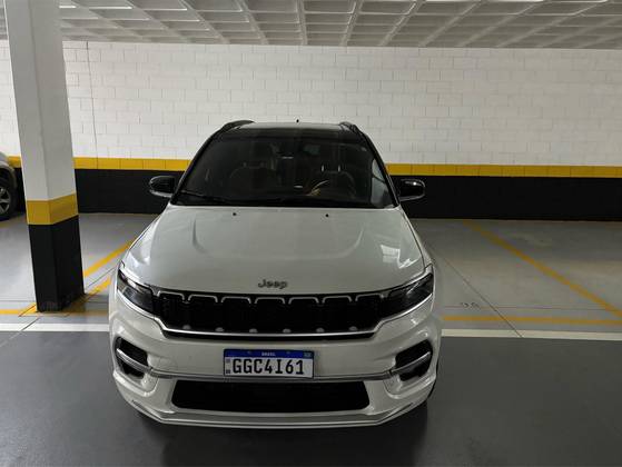 JEEP COMMANDER 2023