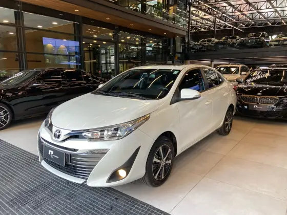TOYOTA YARIS 2021