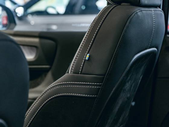 VOLVO XC40 2024