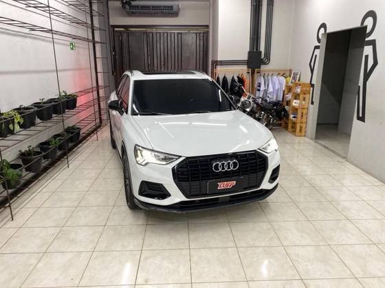 AUDI Q3 2021