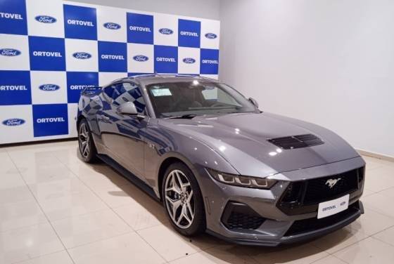 FORD MUSTANG 2024