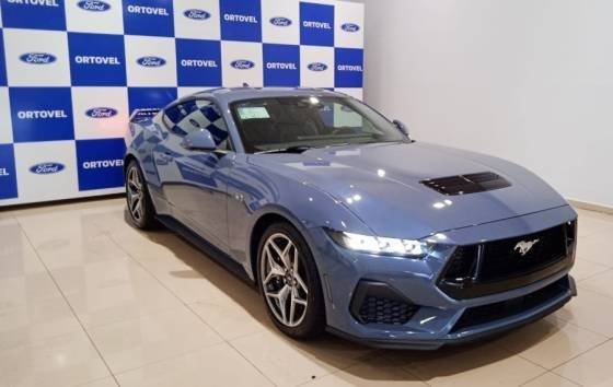 FORD MUSTANG 2024