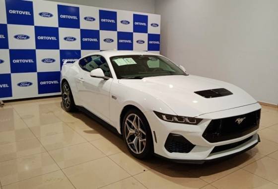 FORD MUSTANG 2024