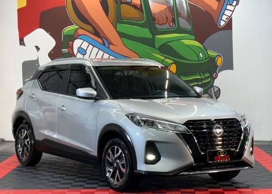 NISSAN KICKS 2023