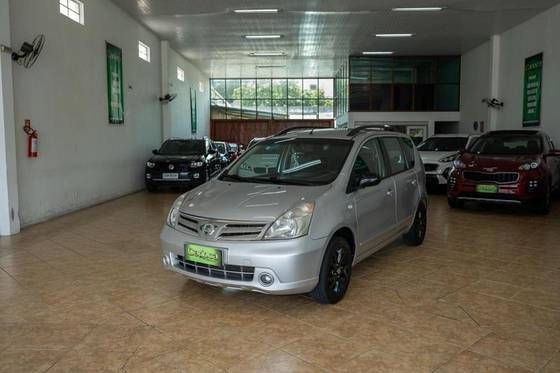 NISSAN LIVINA 2013