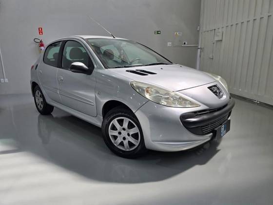 PEUGEOT 207 2011