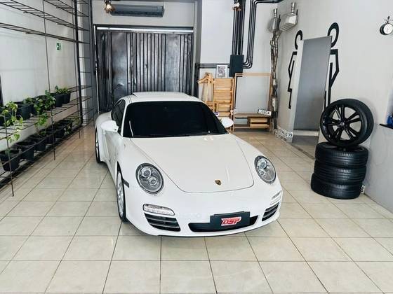 PORSCHE 911 2010