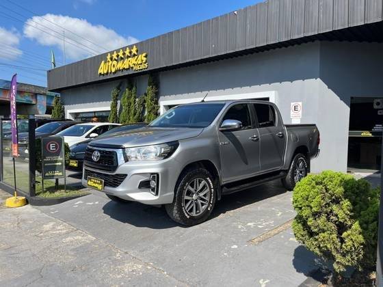 TOYOTA HILUX 2019