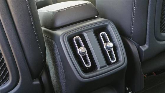 VOLVO XC40 2021