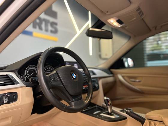 BMW 320i 2014