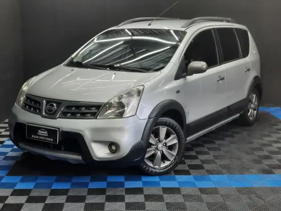 NISSAN LIVINA 2012