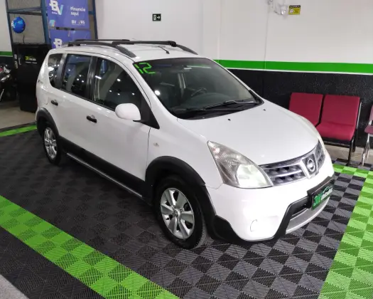 NISSAN LIVINA 2012