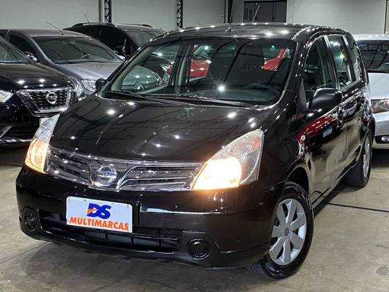 NISSAN LIVINA 2013