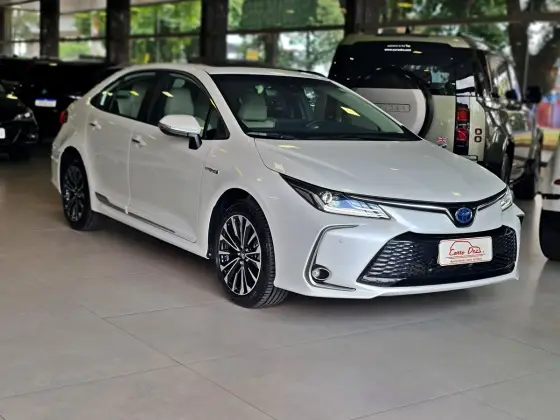 TOYOTA COROLLA 2024