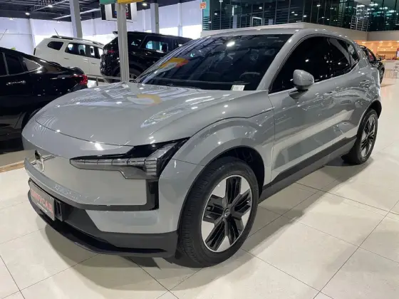VOLVO EX30 2024