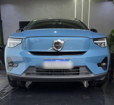 VOLVO XC40 2024