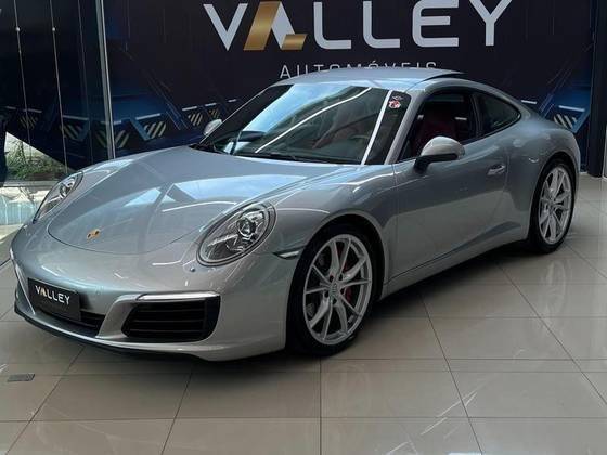 PORSCHE 911 2018